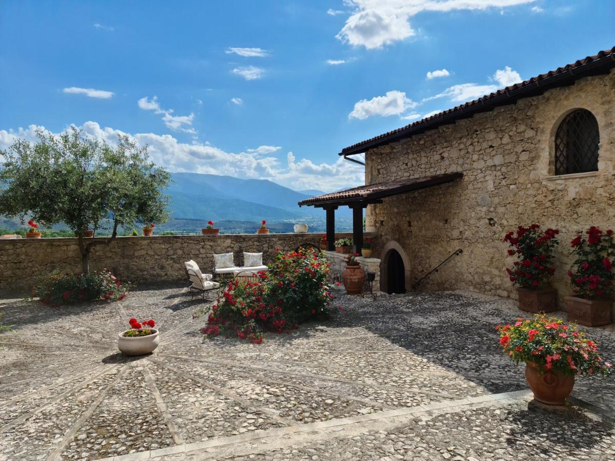 Rocca Lorenizo Pacentro エクステリア 写真